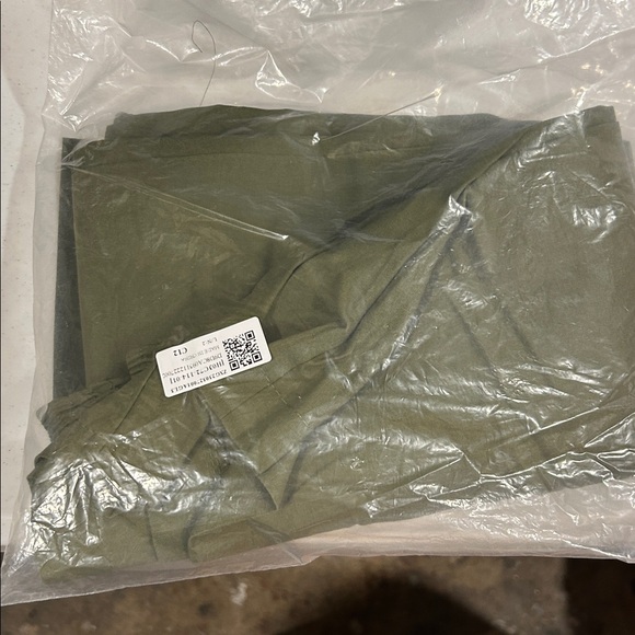 NWOT BOHO CAPRI PANTS - Picture 4 of 5